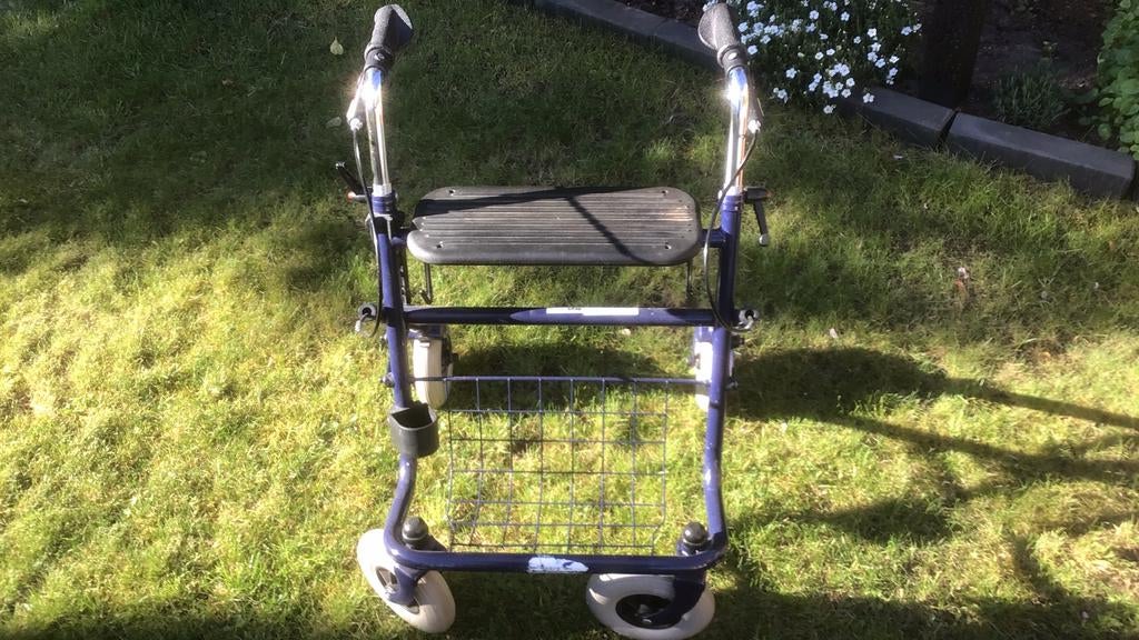 Mooie Rollator, Ophalen, Zo goed als nieuw