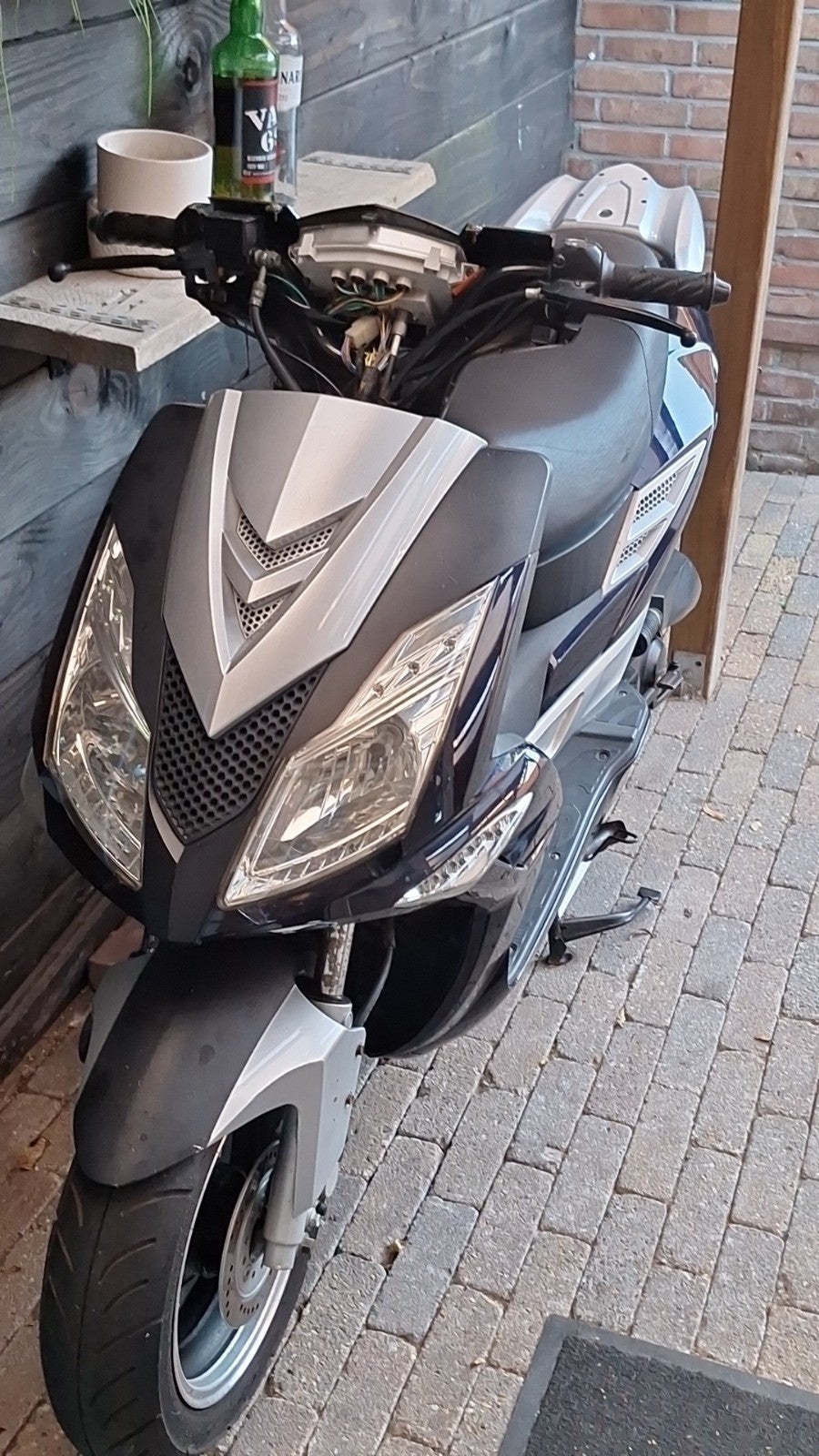 Yamasaki scooter te koop moet weg!, Fietsen en Brommers, Ophalen, Benzine