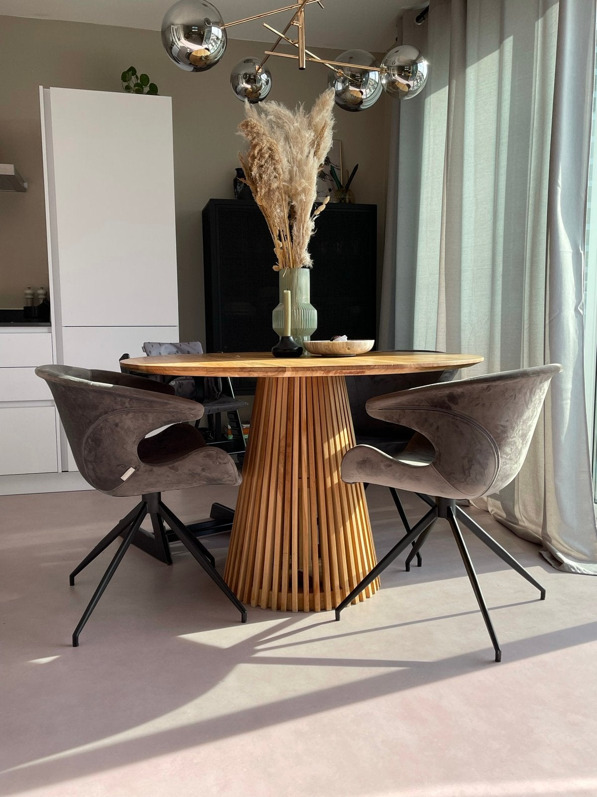 Ronde eettafel Kave Home, Huis en Inrichting, Tafels | Eettafels, Ophalen, Gebruikt, Vier personen, 100 tot 150 cm