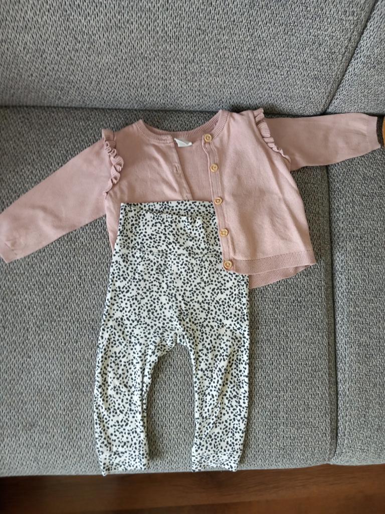 Legging & vestje 68, Kinderen en Baby's, Babykleding | Maat 68, H&M, Ophalen of Verzenden, Zo goed als nieuw, Truitje of Vestje