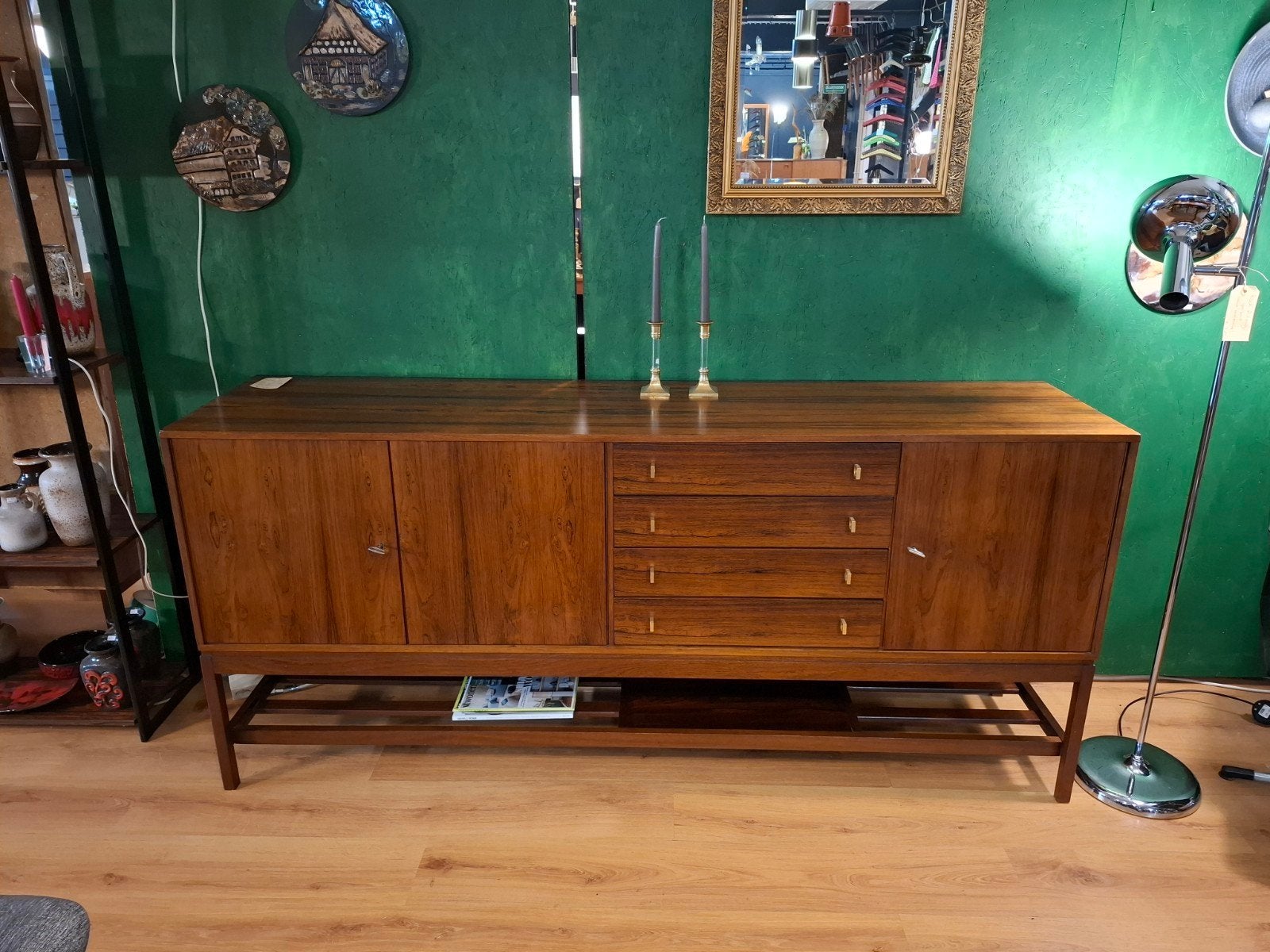 Vintage palissander lowboard sideboard teak kast wandmeubel, .., Met deur(en), Vintage mid century design jaren 60 70, Zo goed als nieuw