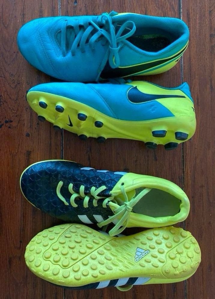 Nike voetbalschoenen /zaalschoenen, Maat XS of kleiner, Ophalen of Verzenden, Zo goed als nieuw, Schoenen