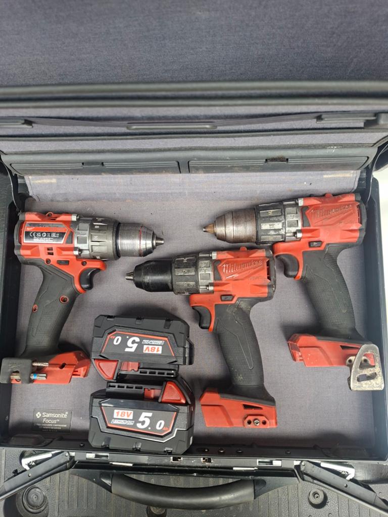 Milwaukee M18 FDD3, Doe-het-zelf en Verbouw, Gereedschap | Boormachines, Ophalen, Gebruikt, Boormachine, Variabele snelheid