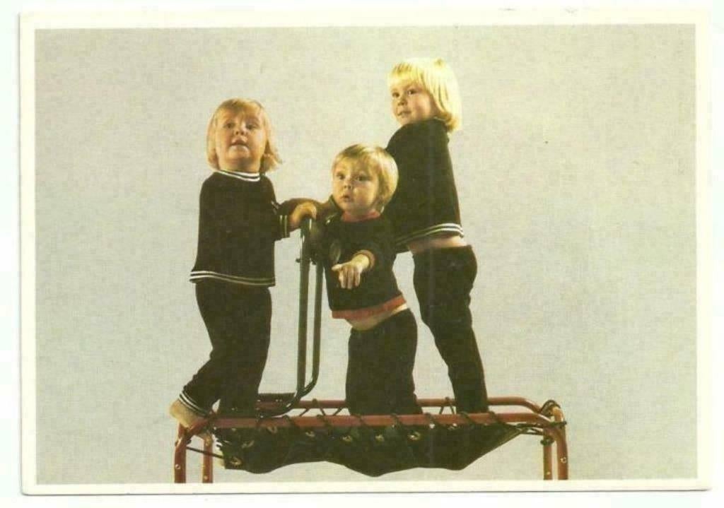 AK De Drie Prinsjes, Kinderzegelaktie, Verzamelen, Koninklijk Huis en Royalty, Verzenden, Zo goed als nieuw, Nederland, Kaart, Foto of Prent
