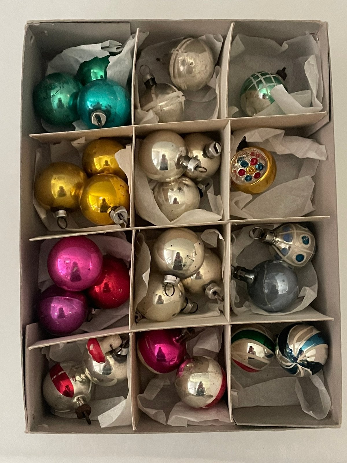 Vintage miniatuur kerstballen voor de feathertree, Ophalen, Gebruikt