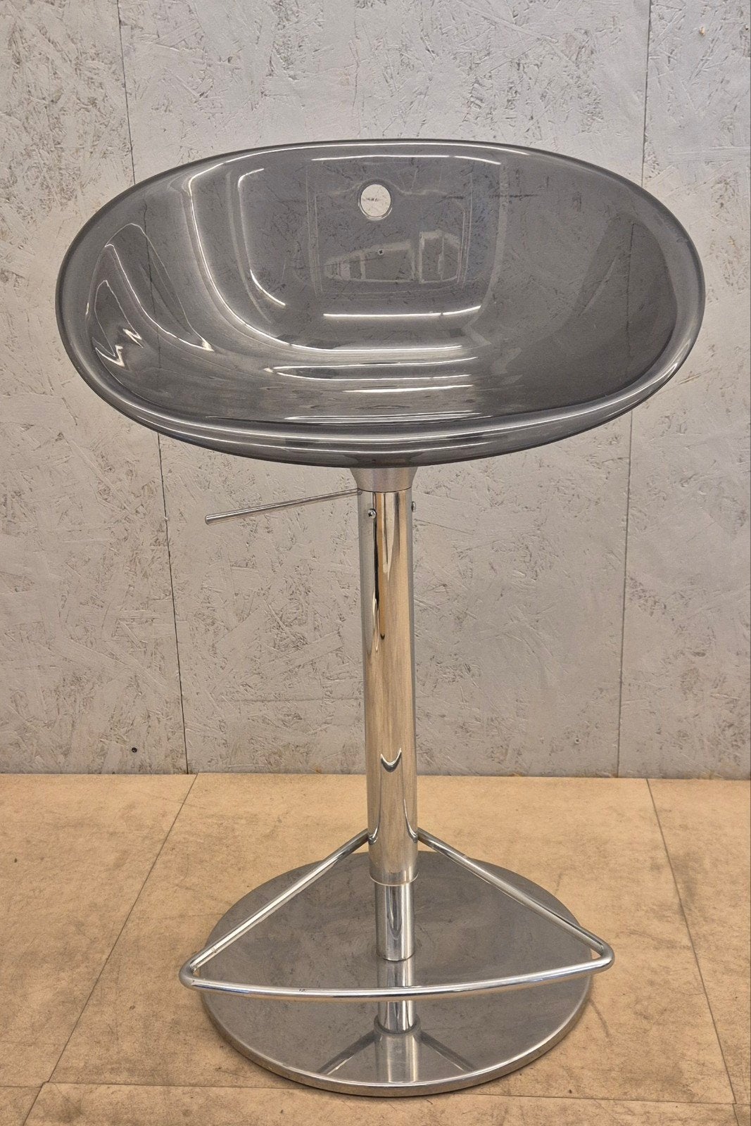 Pedrali design barkruk verstelbaar rookglas RVS, Ophalen, Gebruikt, 60 tot 90 cm, 1 kruk