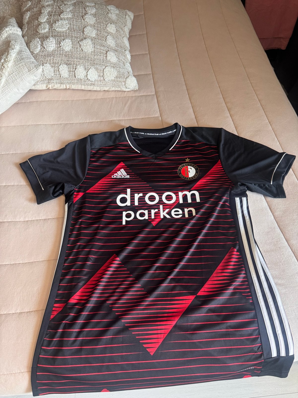 Feyenoord shirt maat L - Zo goed als nieuw, Maat 52/54 (L), Zwart, Ophalen of Verzenden, Zo goed als nieuw