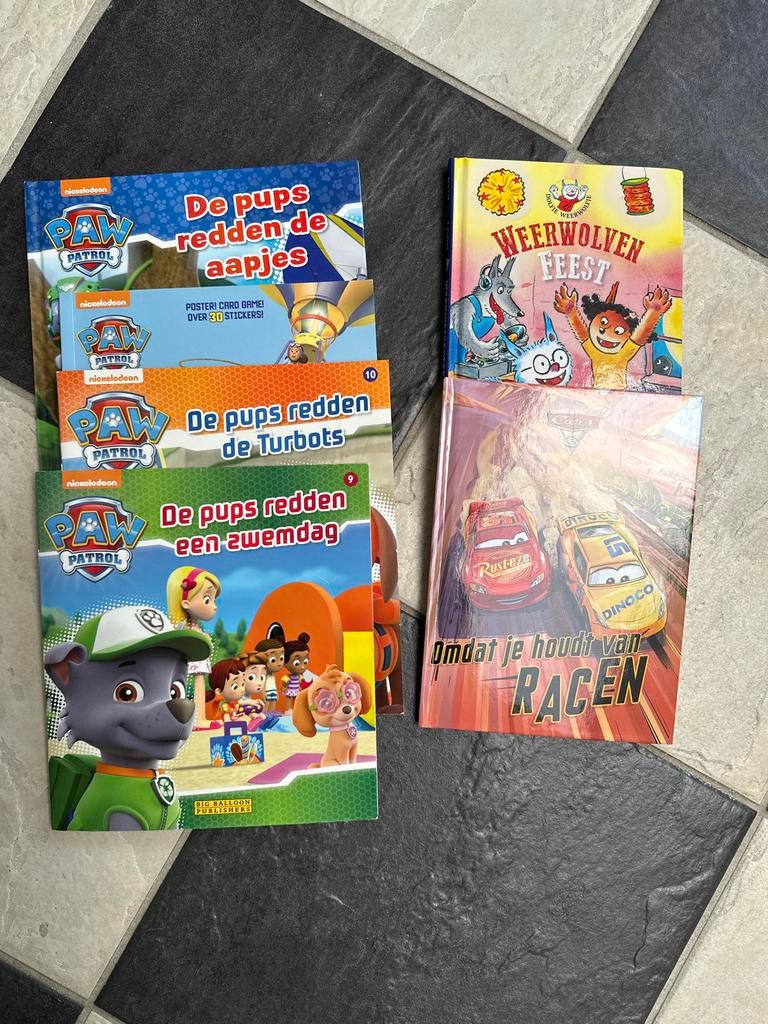 Diverse kinderboekjes: Paw Patrol, Weerwolven, Cars, Boeken, Kinderboeken | Jeugd | onder 10 jaar, Ophalen, Gelezen, Fictie algemeen