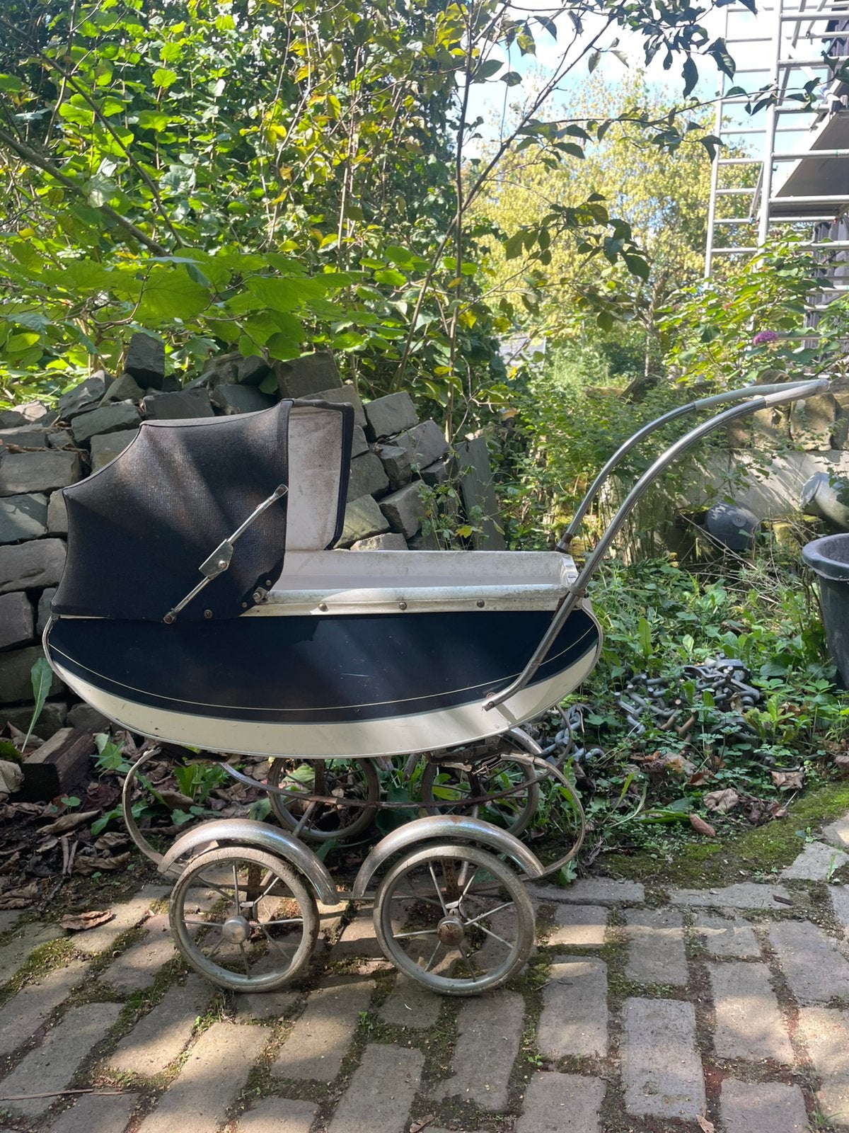 Antieke poppenwagen GRATIS, Ophalen, Gebruikt, Overige merken