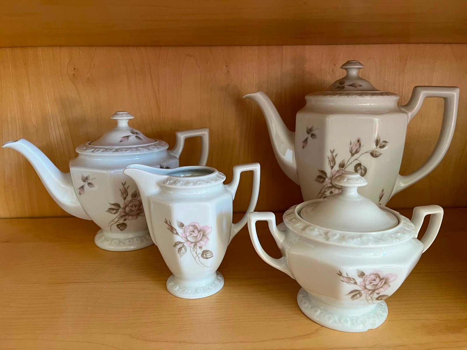 ROSENTHAL, Kompleet 8 persoons eetservies en ontbijt servies, Antiek en Kunst, Ophalen