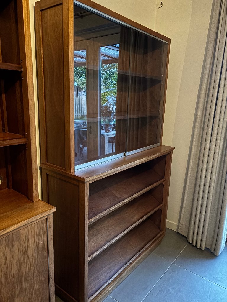 vitrinekast / boekenkast / bibliotheekkast / schoolkast, Ophalen, Met plank(en), Gebruikt, Vintage jaren ’60–’70.