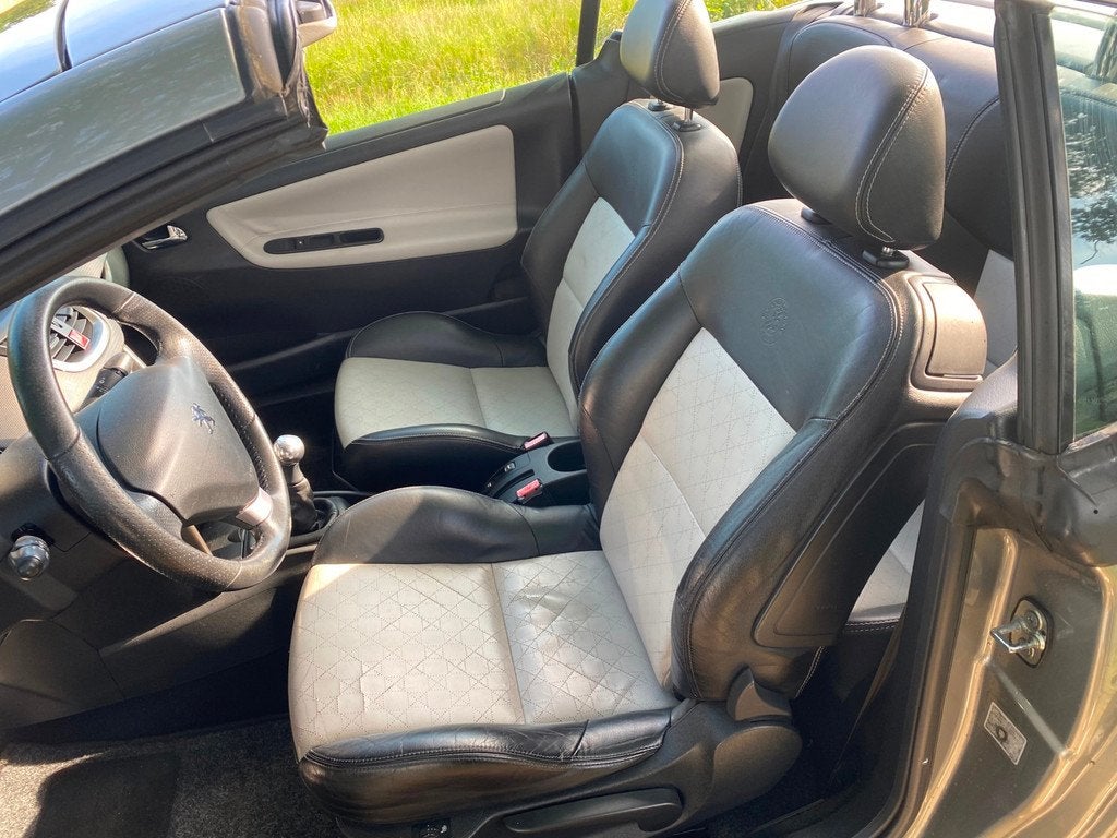 Peugeot 207 CC CABRIO 1.6 VTi Roland Garros, Voorwielaandrijving, Euro 5, 15 km/l, Gebruikt