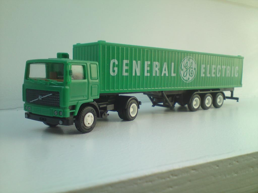 Herpa Volvo F10 container General electric / Lexan, Ophalen of Verzenden, Gebruikt, Bus of Vrachtwagen, Herpa