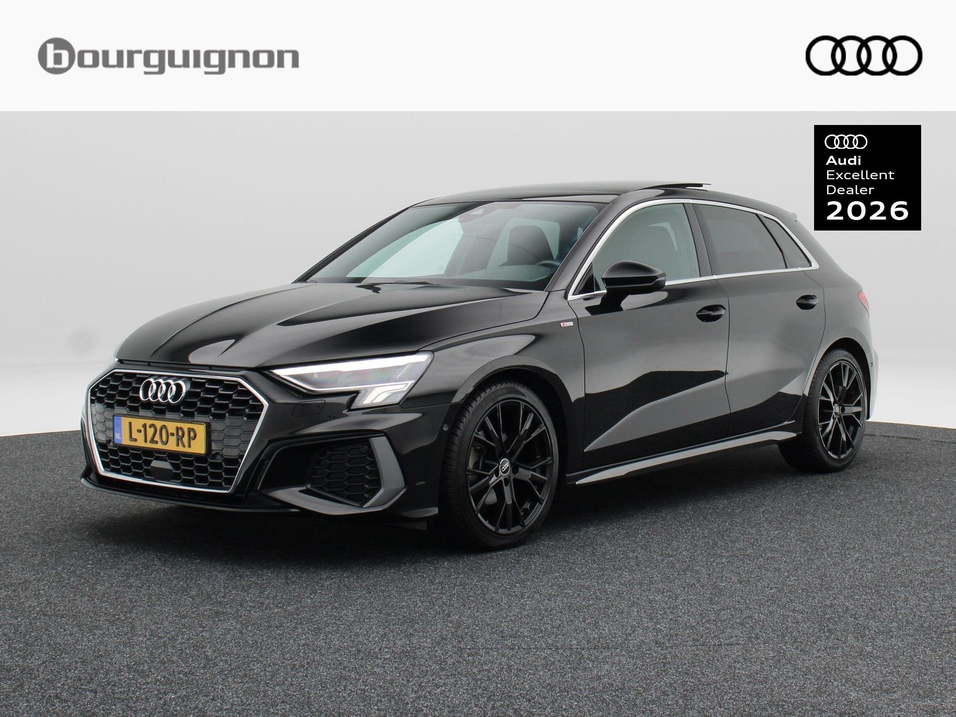Audi A3 Sportback 30 TFSi 110 Pk Automaat S-Line | Panorama, Auto's, Dealer onderhouden, Gebruikt, Leder en Stof, Zwart