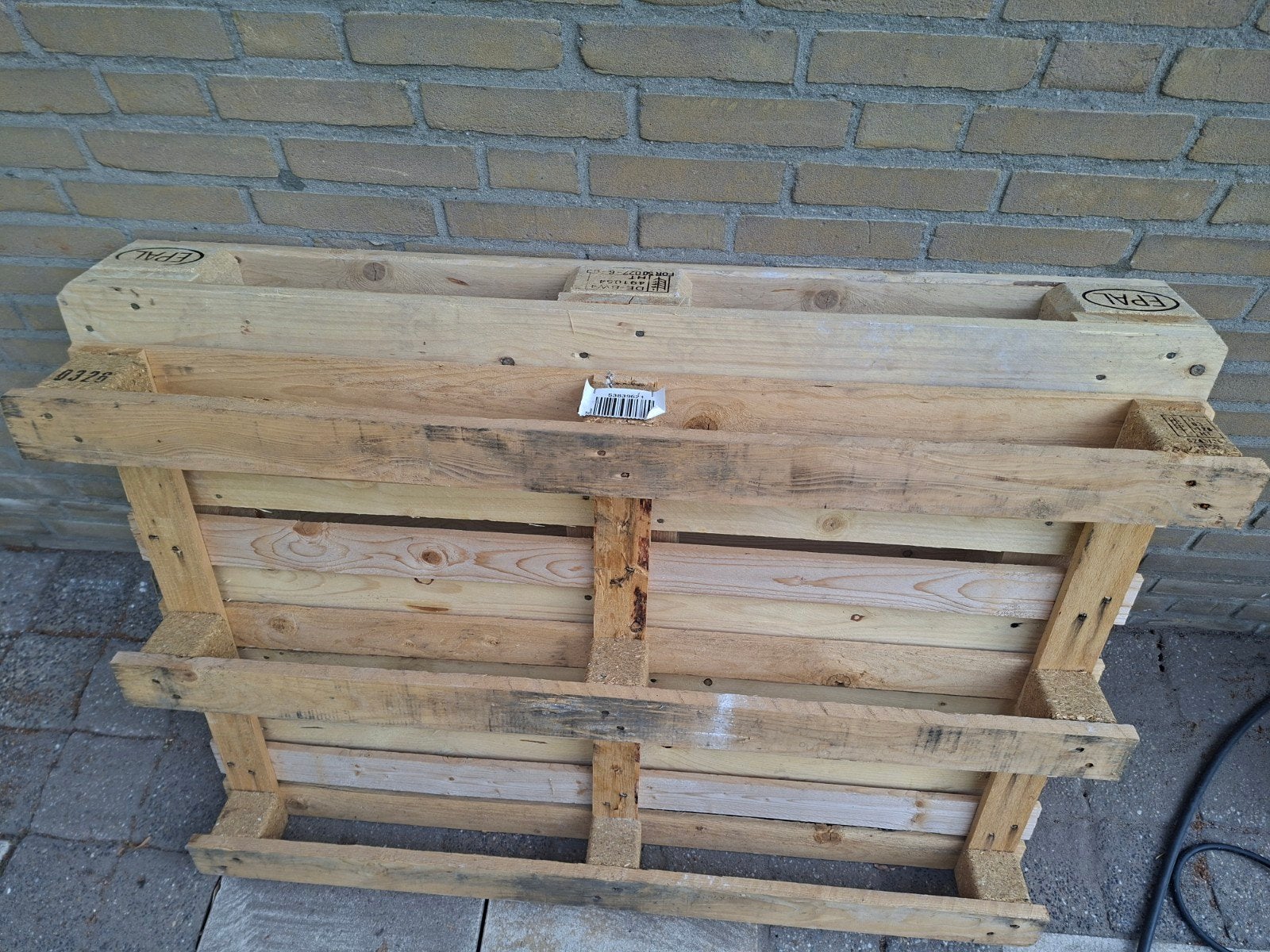 Gratis ophalen: twee houten pallets, Ophalen, Overige houtsoorten, Minder dan 200 cm, Pallet