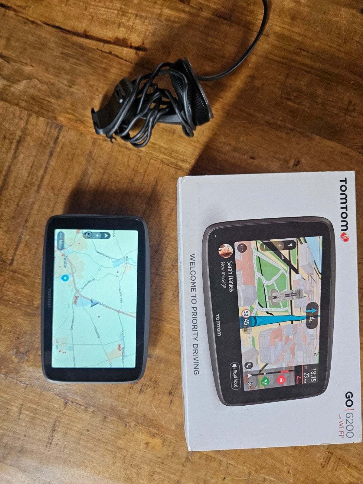 TomTom GO 6200 Navigatiesysteem met Wereldkaarten, Ophalen of Verzenden, Zo goed als nieuw