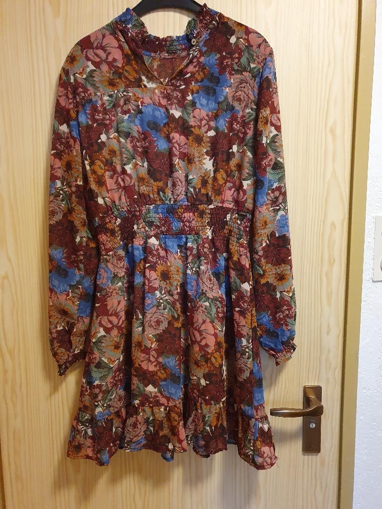 Jurkje maar 42, Kleding | Dames, Jurken, Ophalen, Maat 42/44 (L), Zo goed als nieuw, Boven de knie