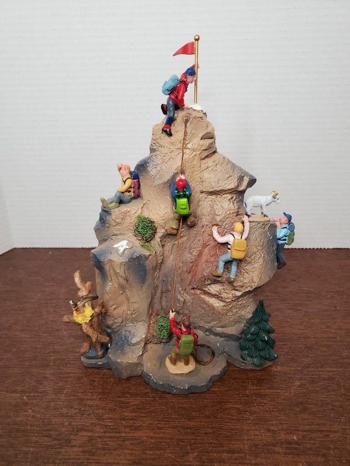 Lemax Mountain Climbers (#93757 - Retired 2014) | Met doos, Ophalen of Verzenden, Gebruikt