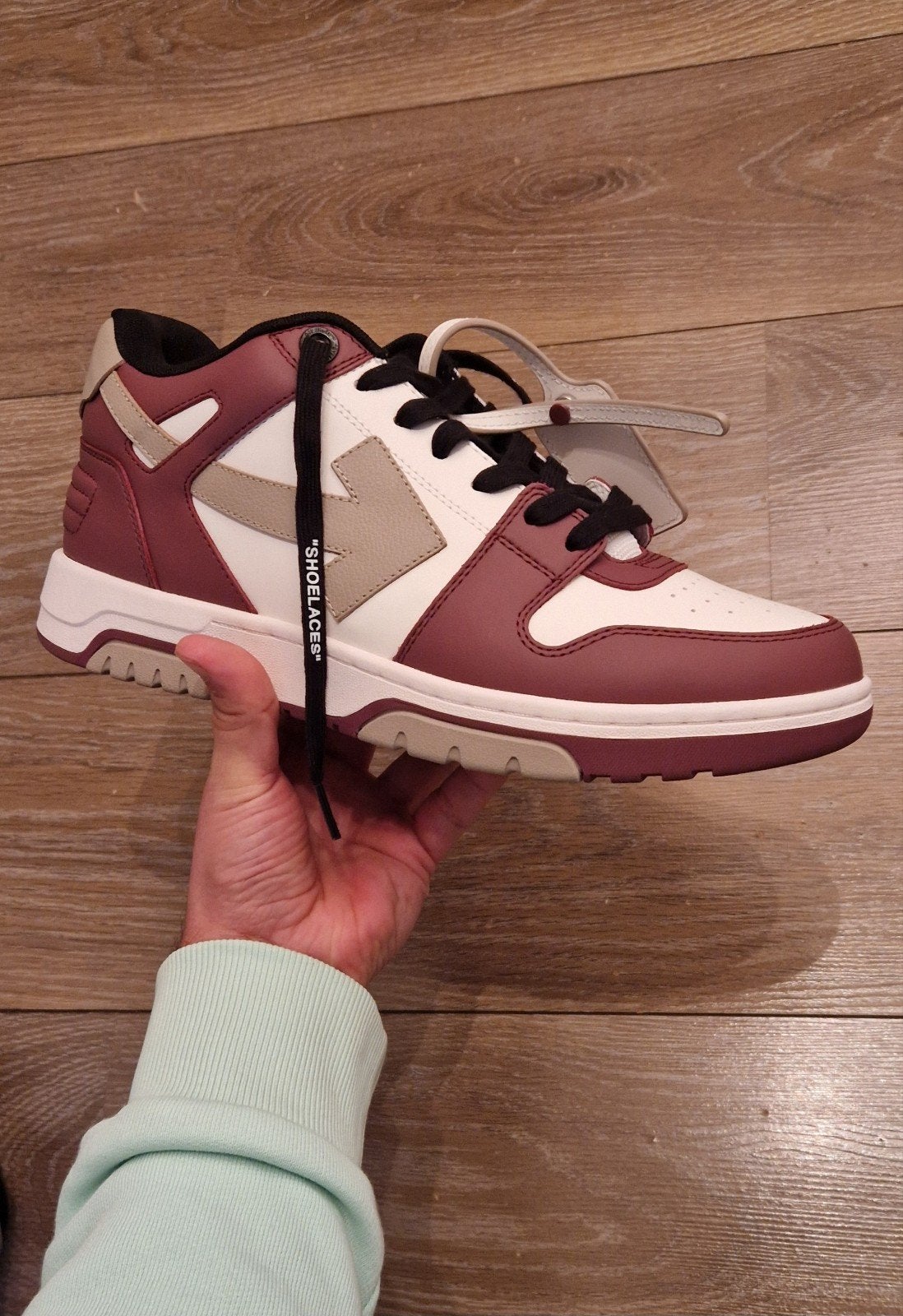 Off-white Out Of Office | maat 44 | Burgundy | Nieuw, Kleding | Heren, Schoenen, Off-White, Overige kleuren, Nieuw, Ophalen of Verzenden