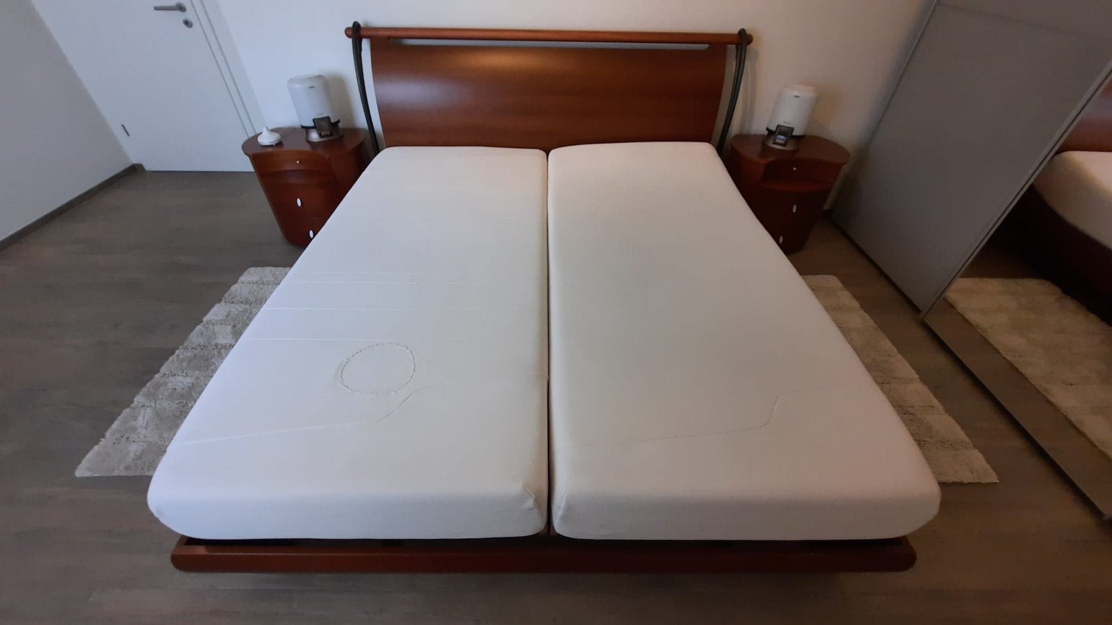 Kersenhouten bed inclusief nachtkasten en mattassen, Ophalen, Bruin, Tweepersoons, 180 cm