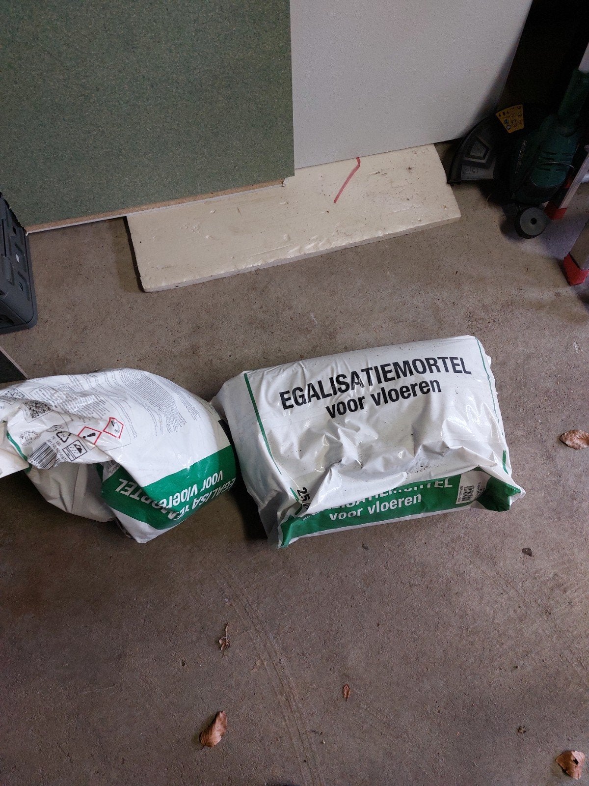 Egalisatiemortel, Doe-het-zelf en Verbouw, Overige materialen, 30 cm of meer, 50 tot 150 cm, Ophalen of Verzenden