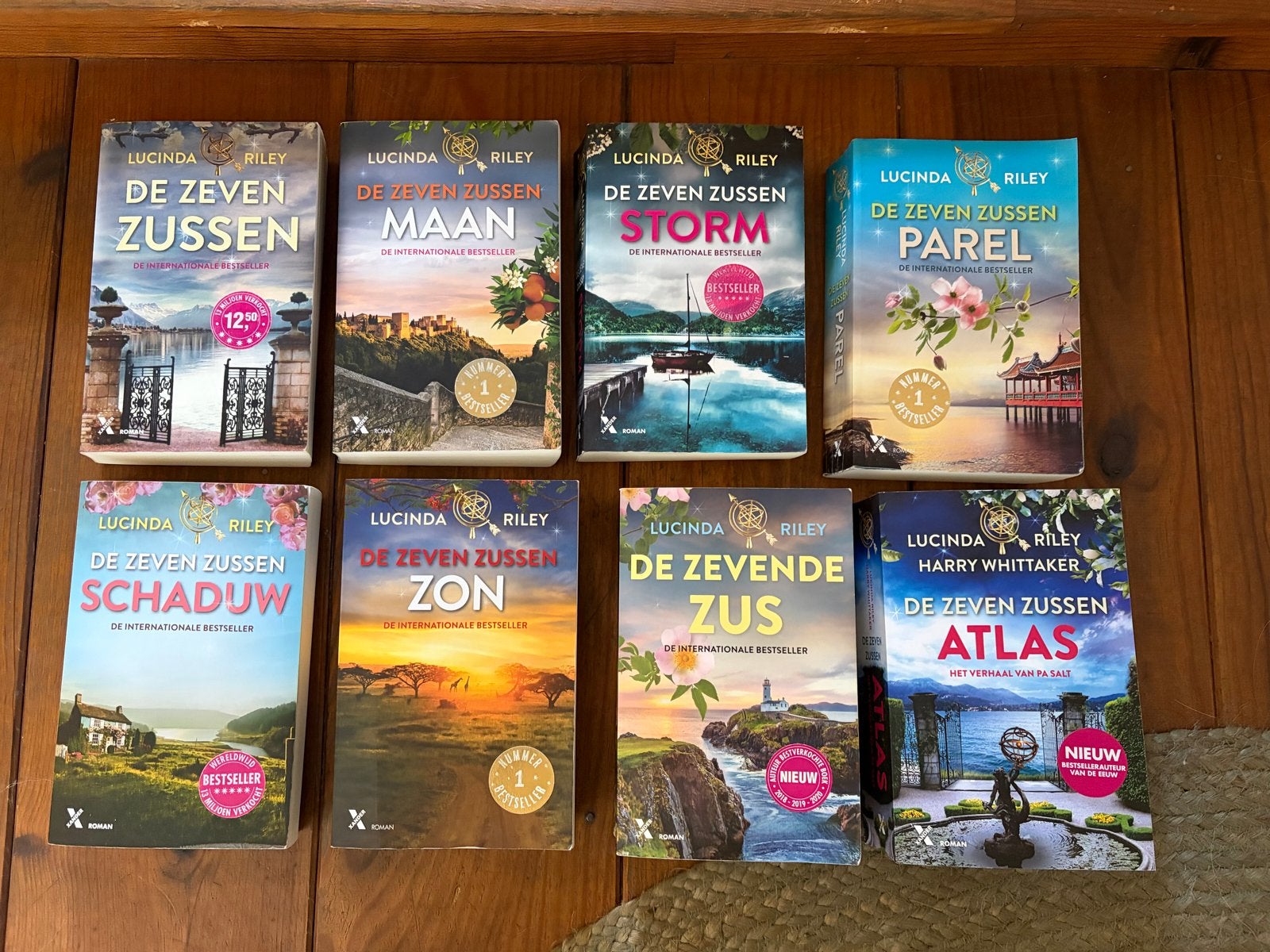 De Zeven Zussen serie - Complete set van Lucinda Riley, Boeken, Ophalen of Verzenden, Zo goed als nieuw, Nederland