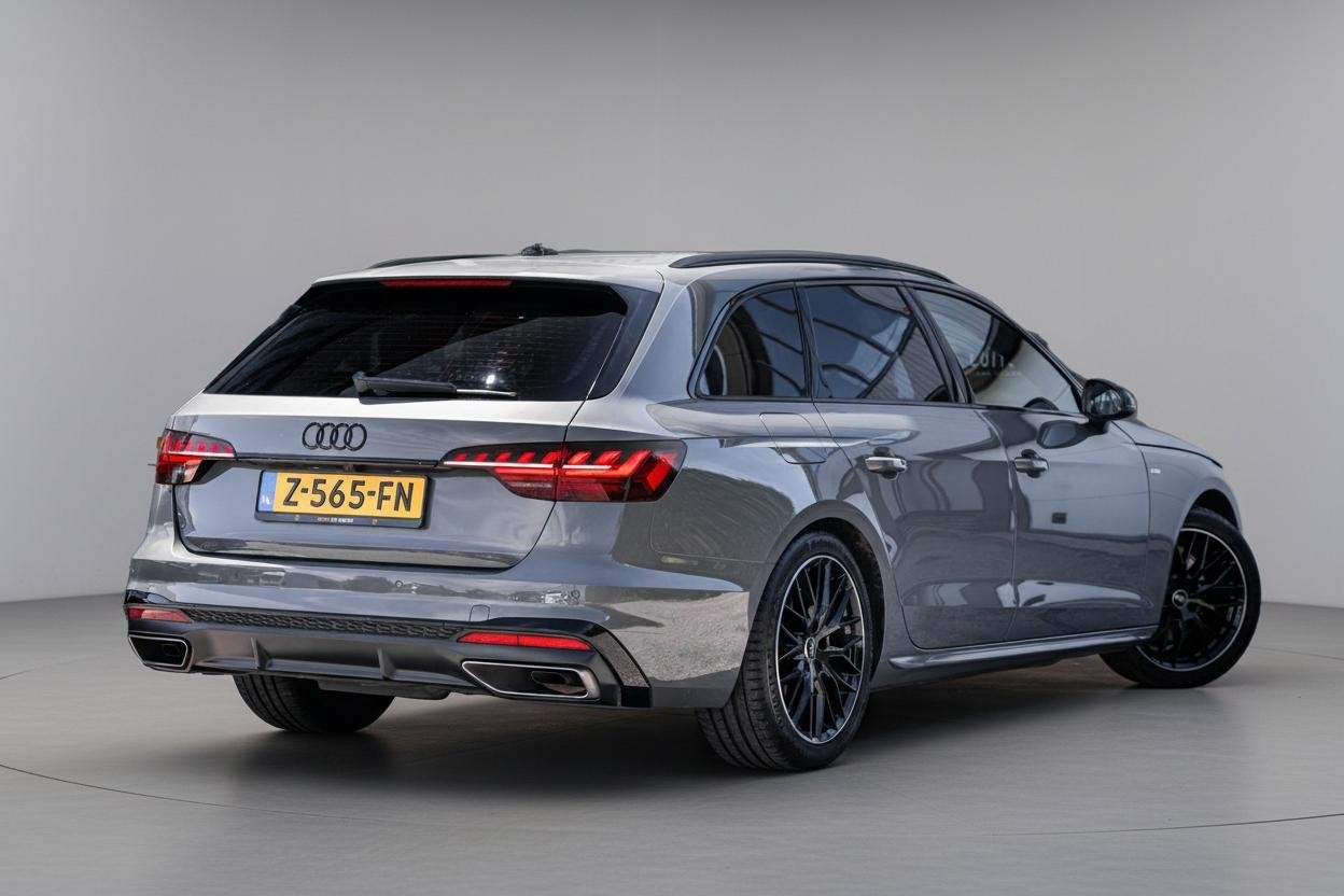 Audi A4 Avant 2.0 35 TFSI S-Line Competition NL-auto|Matrix|, Gebruikt, 4 cilinders, Origineel Nederlands, 84 €/maand