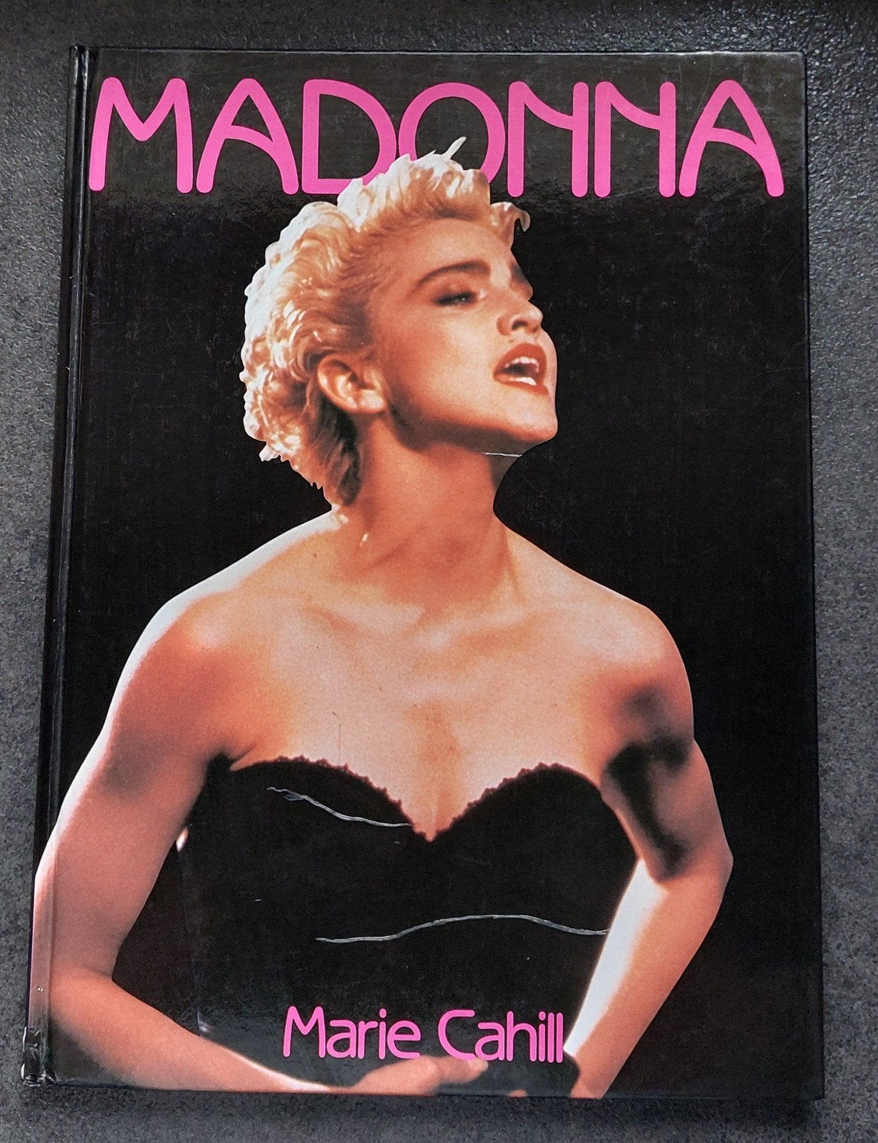 Madonna Fotoboek door Marie Cahill 1991, Ophalen of Verzenden, Zo goed als nieuw, Boek, Tijdschrift of Artikel