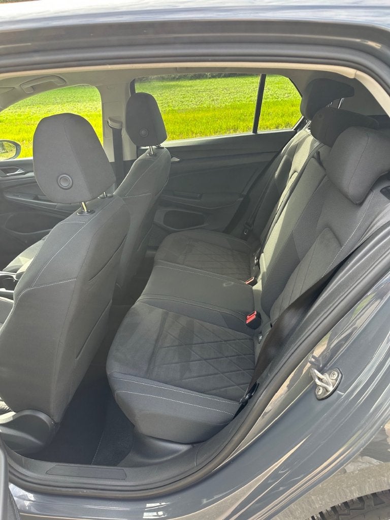 Foto 12 van Volkswagen Golf 8 eHybrid 204 pk | 2021 | Dealer onderhouden