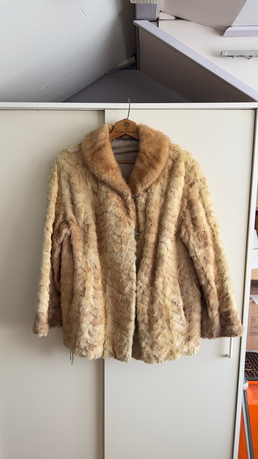 Vintage bontjas van nertskopjes, valt als maat L, Ophalen of Verzenden, Gedragen, Maat 42/44 (L), Beige