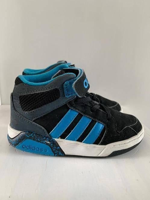 ADIDAS & LACOSTE Schoenen maat 24, met Minions sandalen!, Verzenden, Jongetje, Schoentjes