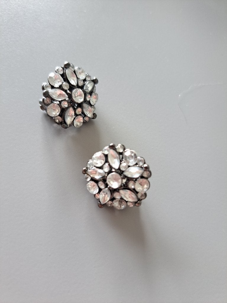 Clips oorbellen zwart met glanzende strass steentjes, Zwart, Nieuw, Ophalen of Verzenden, Glas