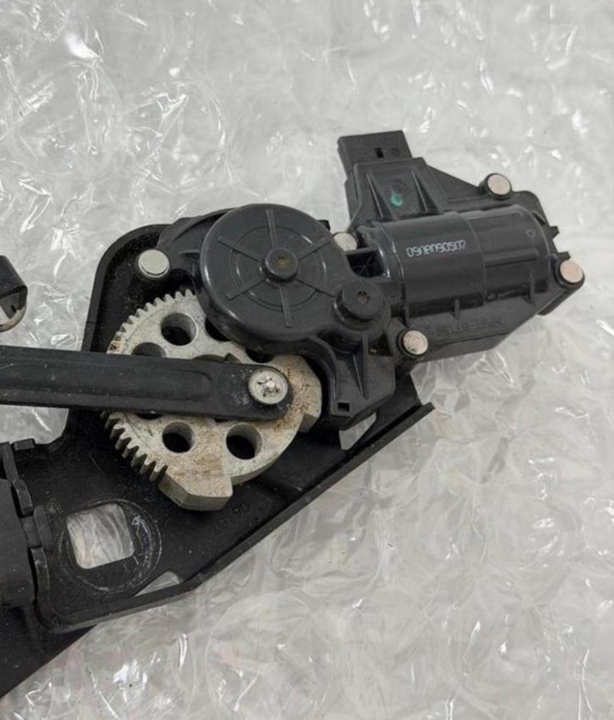 Range Rover Sport Achterklep actuator Soft Close L320 oem, Ophalen of Verzenden, H, H, H