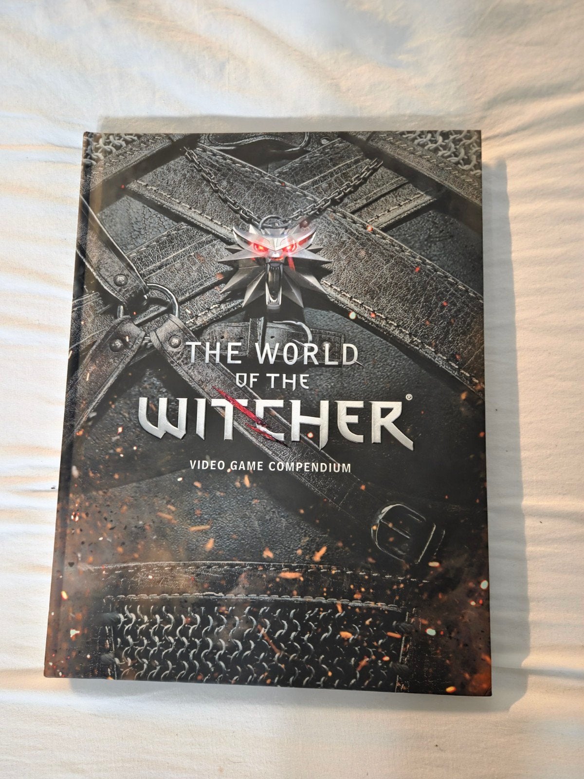 The Witcher Video Game Compendium - Uitgebreide Gids, Boeken, Fantasy, Zo goed als nieuw, Ophalen of Verzenden