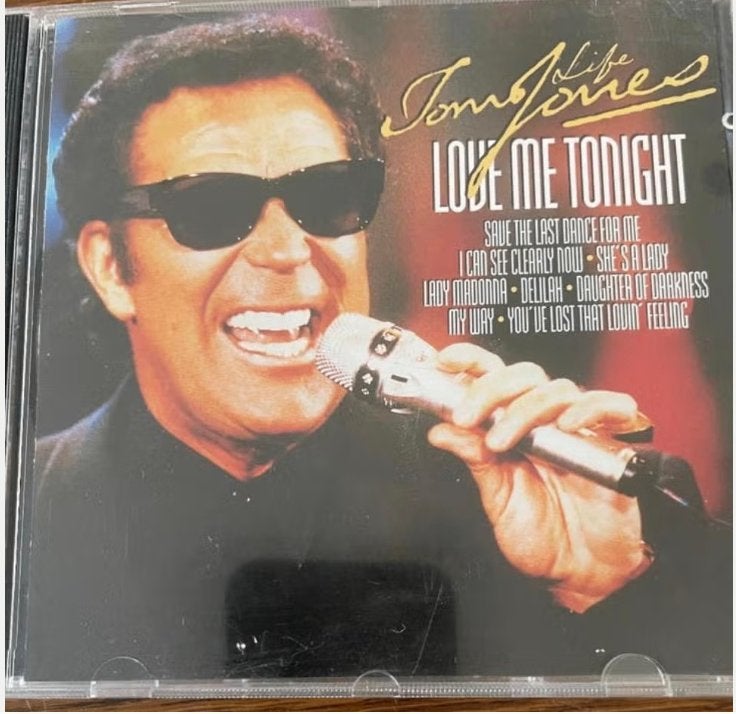 CD Tom Jones Love me Tonght Live, Ophalen of Verzenden, Zo goed als nieuw, Pop