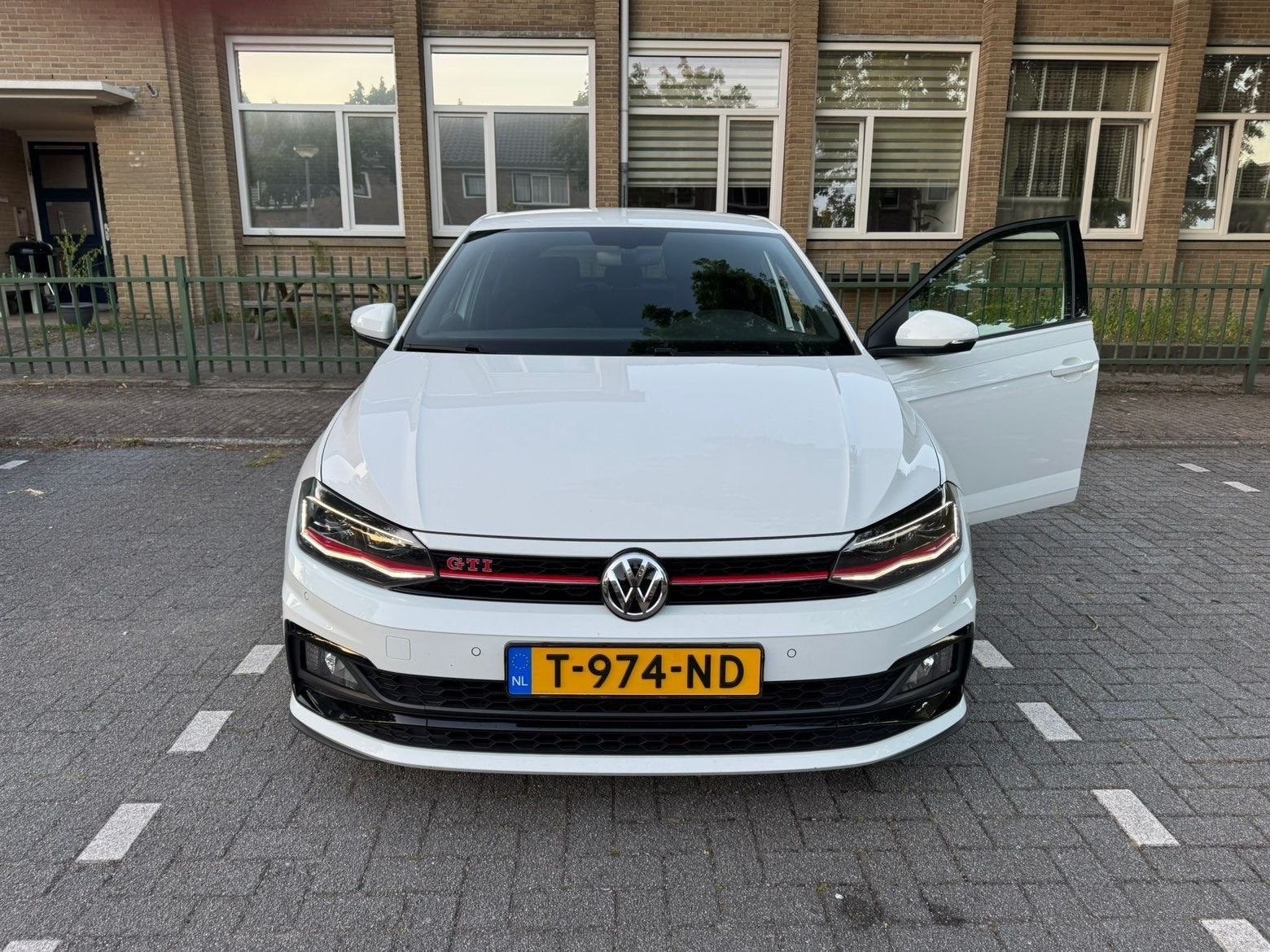 Volkswagen Polo 2.0 TSI 200pk 6-DSG 2020 Wit, Stof, 4 cilinders, 1984 cc, Wit