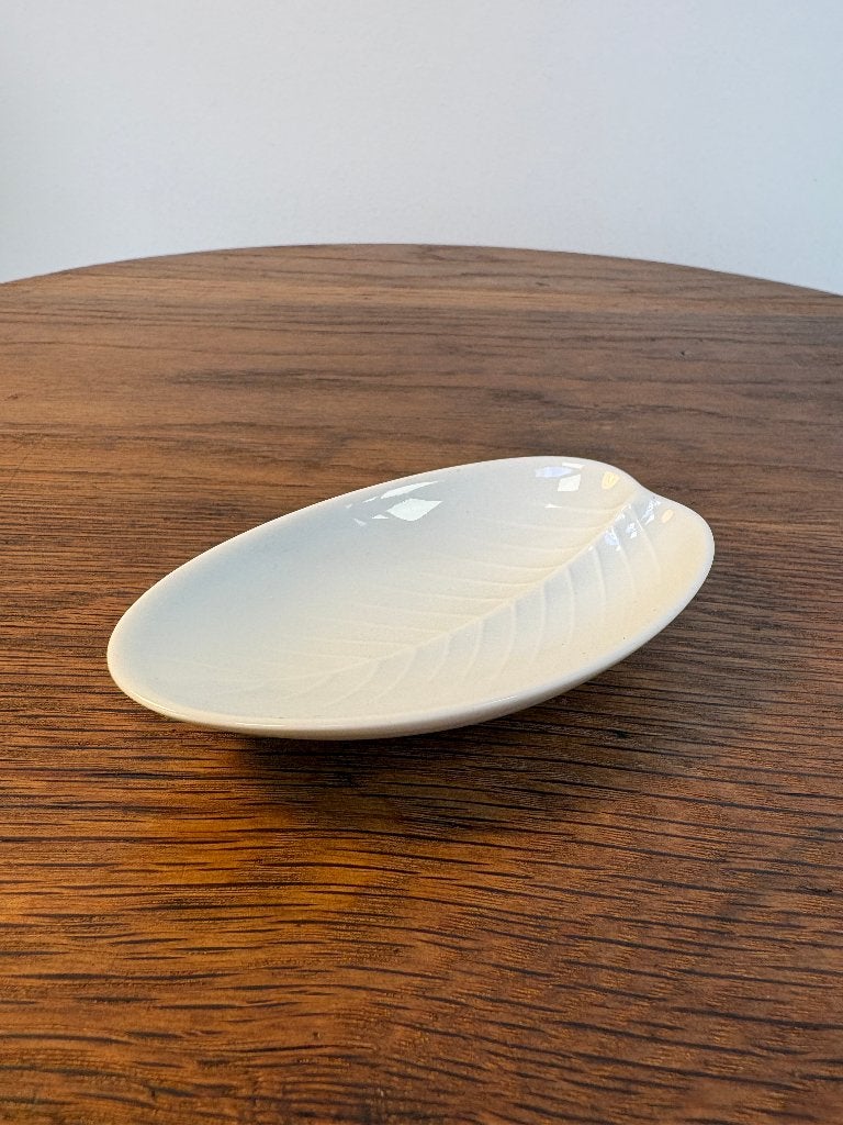 Tapio Wirkkala leaf / blad schaaltje van Rosenthal vintage, Overige merken, Vintage, Ophalen of Verzenden, Aardewerk