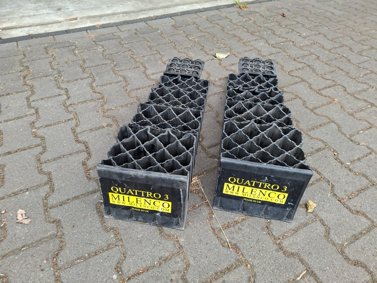 Milenco Quatro leveler met Gripper oprijplaat, Ophalen, Zo goed als nieuw