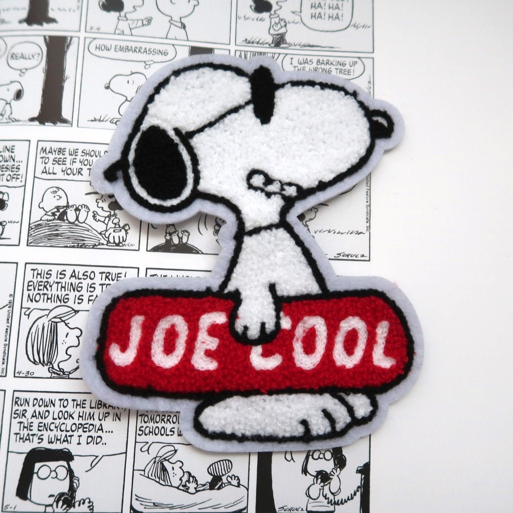 Joe Cool Snoopy Peanuts geborduurde patch badge applicatie, Verzenden, Snoopy, Nieuw, Beeldje of Figuurtje