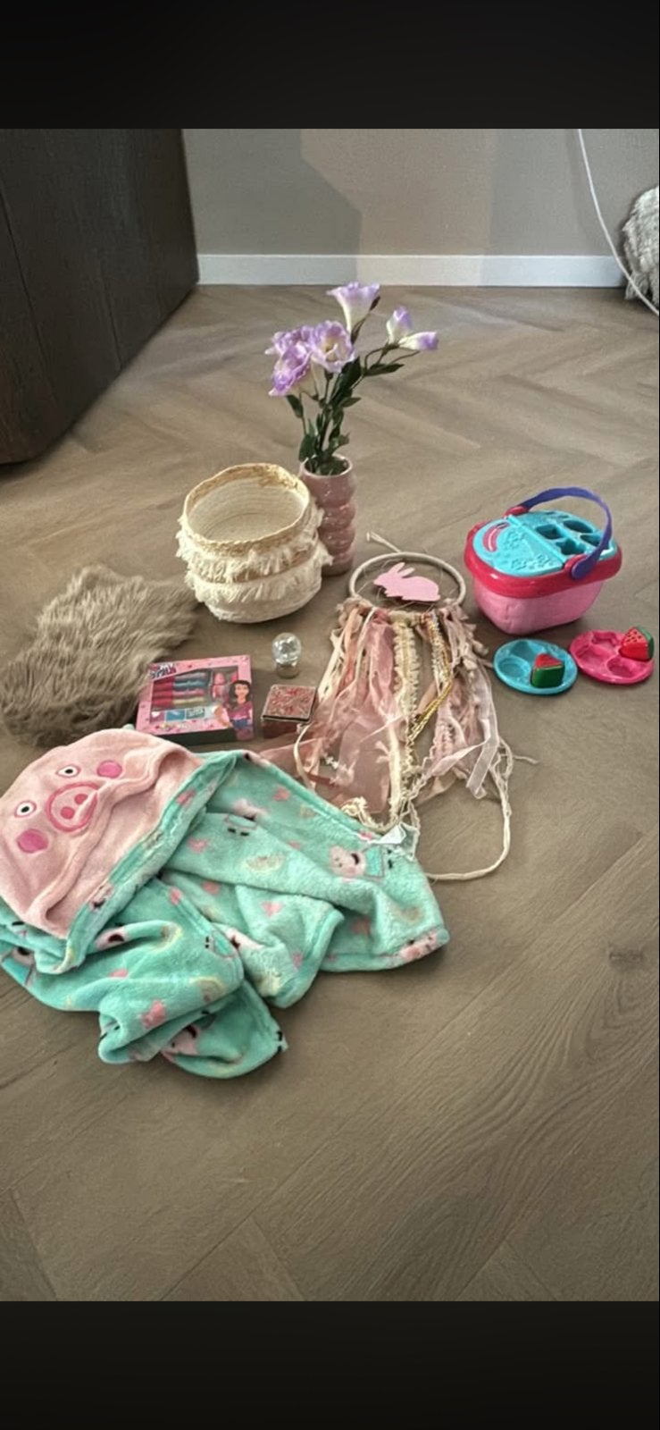 Gratis Kinderkamer Spullen: Mandjes, Peppa Pig, Kuromi & Mee, Ophalen, Gebruikt, Jongen of Meisje
