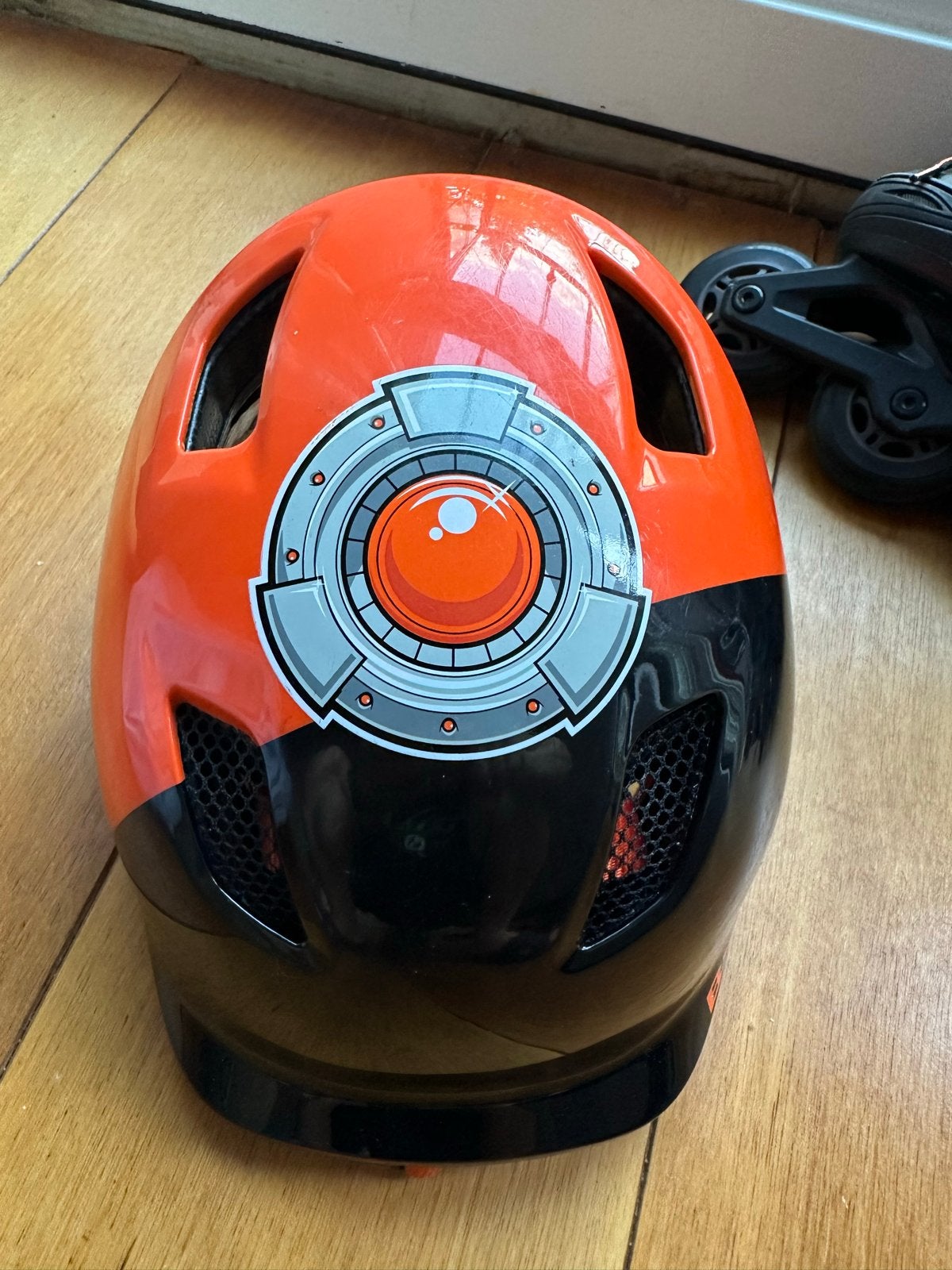 B'Twin KH 520 Robot Kinderfietshelm - Oranje/Zwart, Ophalen, Zo goed als nieuw, Overige maten, Jongen of Meisje