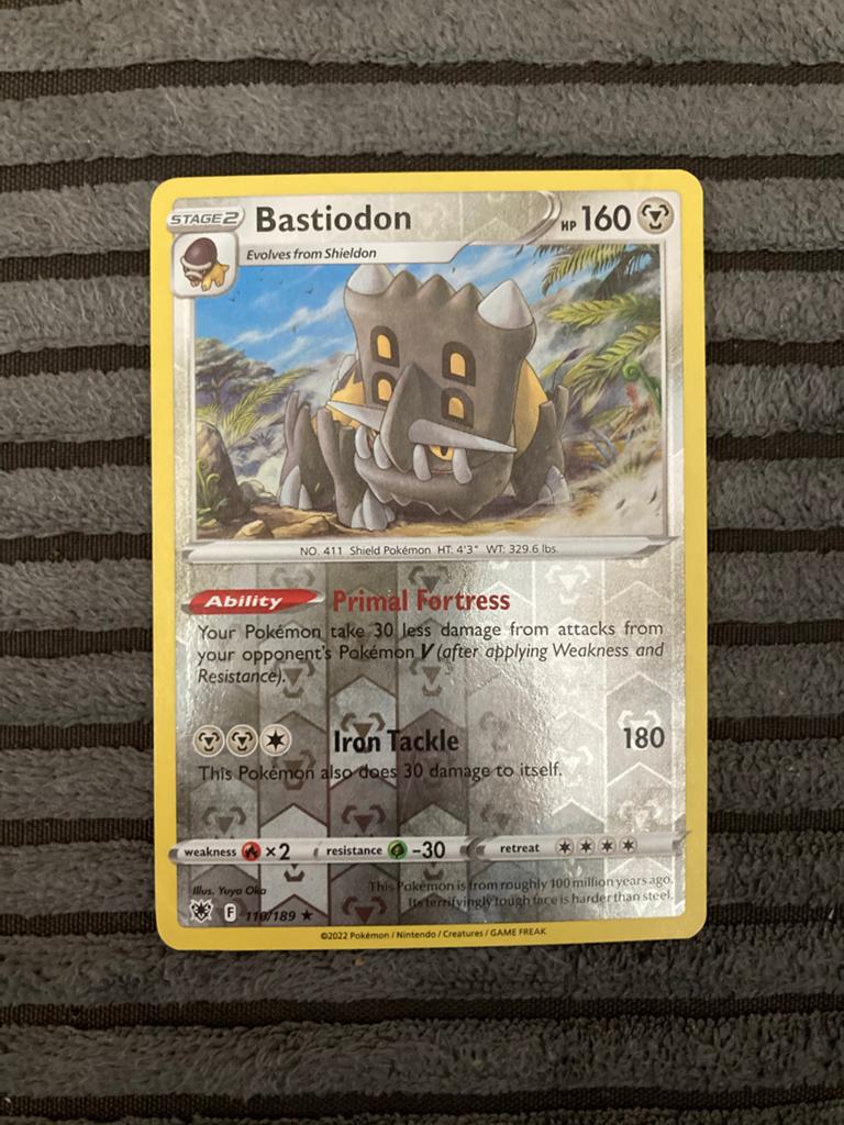 Pokémon Kaart: Bastiodon 110/189 (Reverse Holo), Ophalen of Verzenden, Zo goed als nieuw, Losse kaart, Foil