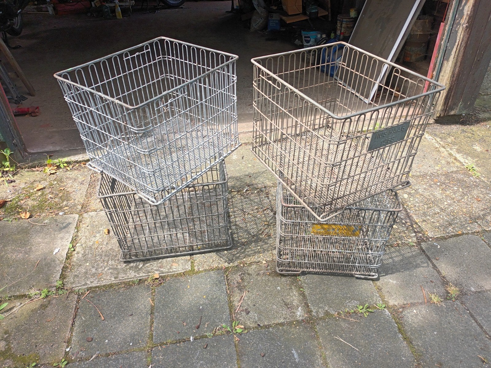 Vintage brocante metalen broodkratten, Ophalen