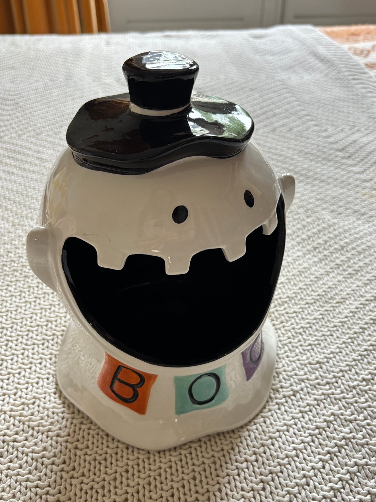 Servies halloween keramieken spook bewaarkom, Keramiek, Ophalen of Verzenden, Zo goed als nieuw, Overige stijlen
