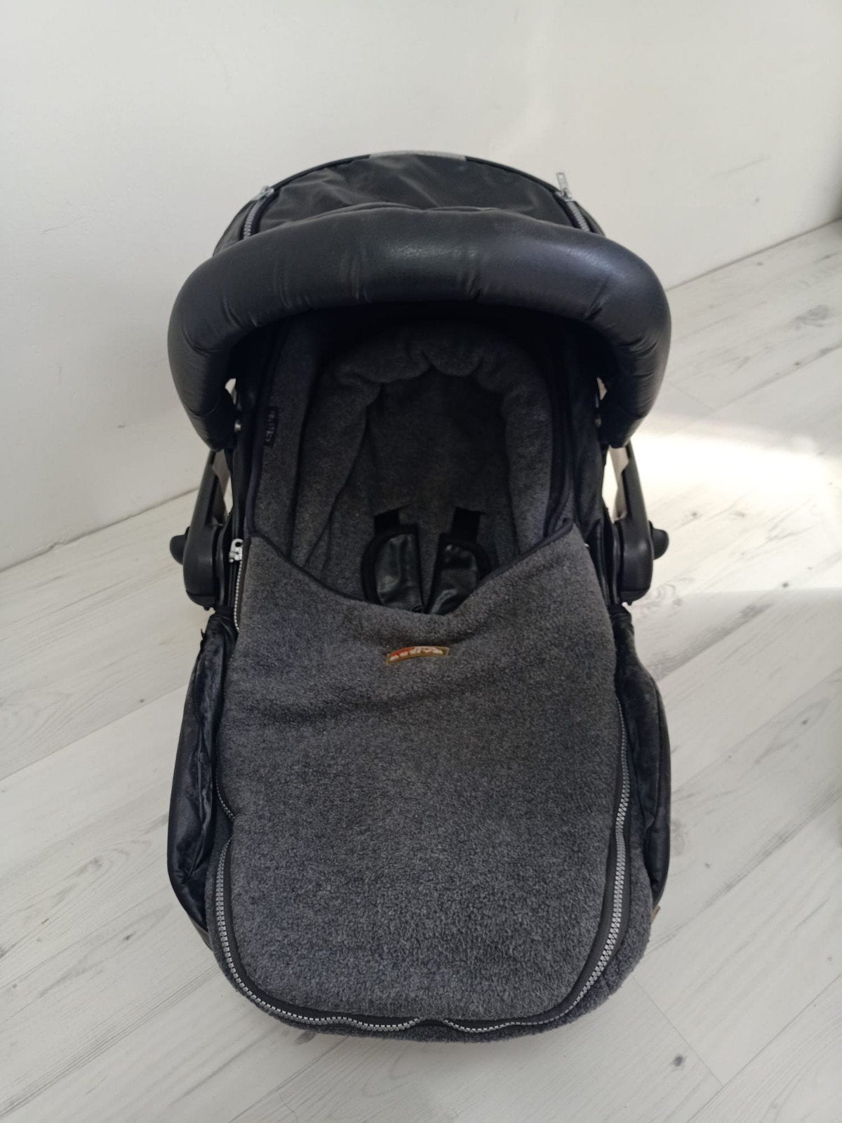 Koelstra autostoel - zo goed als nieuw, zwart leer, Kinderen en Baby's, Autogordel, Verstelbare rugleuning, Zo goed als nieuw
