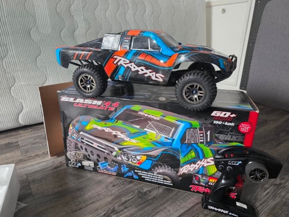 Traxxas Slash 4x4 RC auto, Hobby en Vrije tijd, Elektro, Gebruikt, Auto offroad, Ophalen of Verzenden