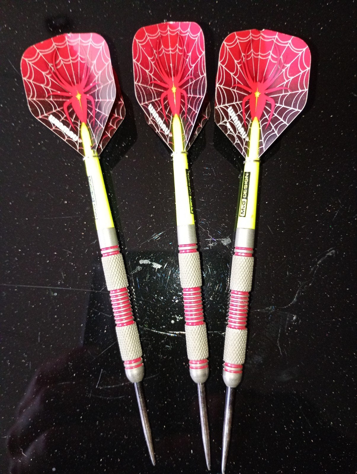 Darts met Spiderman-flights - Zo goed als nieuw 22 gram, Sport en Fitness, Ophalen