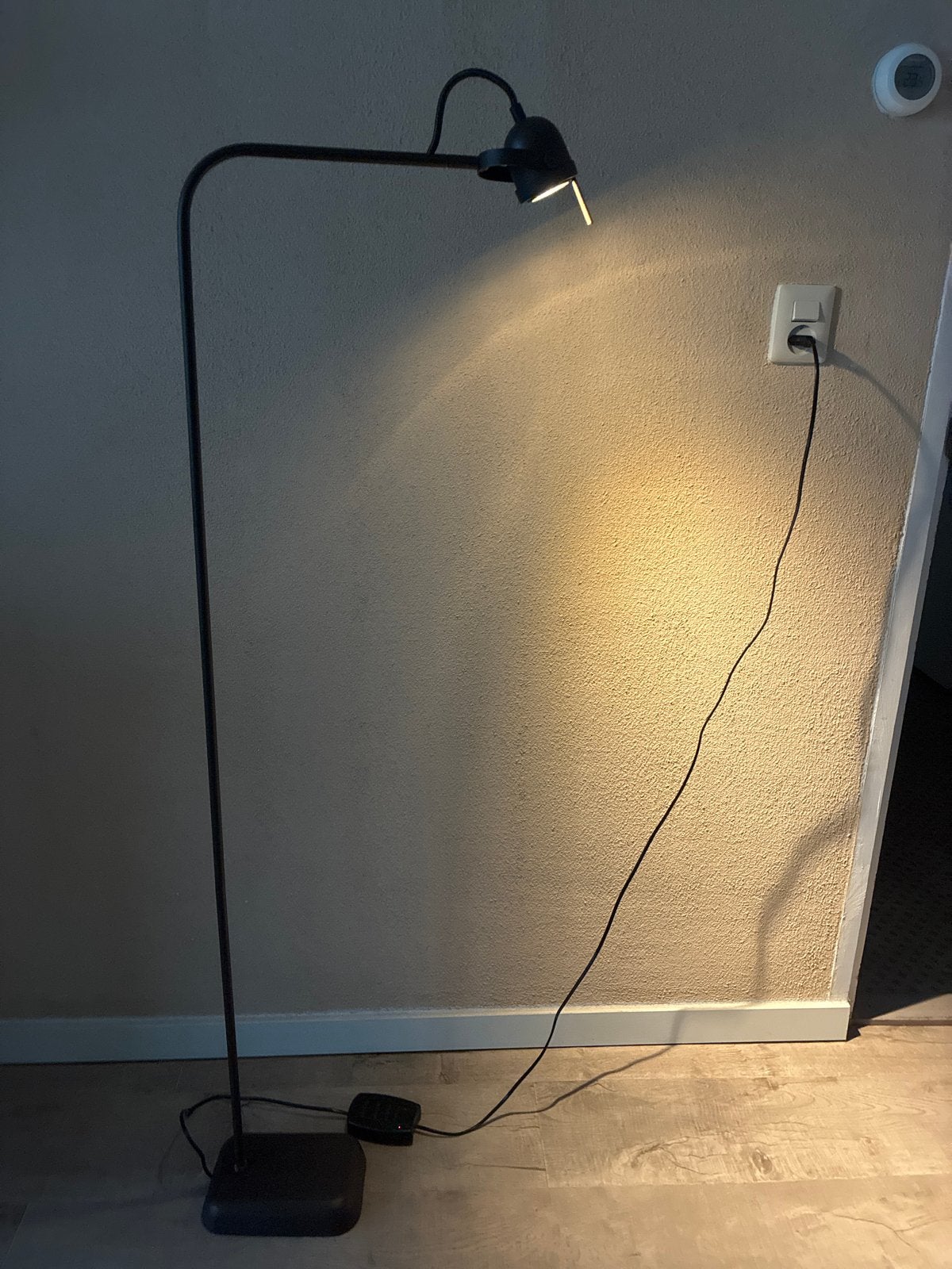 Vloer leeslamp met trapsgewijze dimmer, Huis en Inrichting, Lampen | Vloerlampen, Ophalen, Gebruikt, Landelijk sober, Overige fittingen