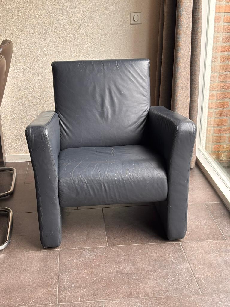 Gratis! Donkerblauwe leren fauteuil, Huis en Inrichting, Ophalen, Gebruikt, 75 tot 100 cm, Modern