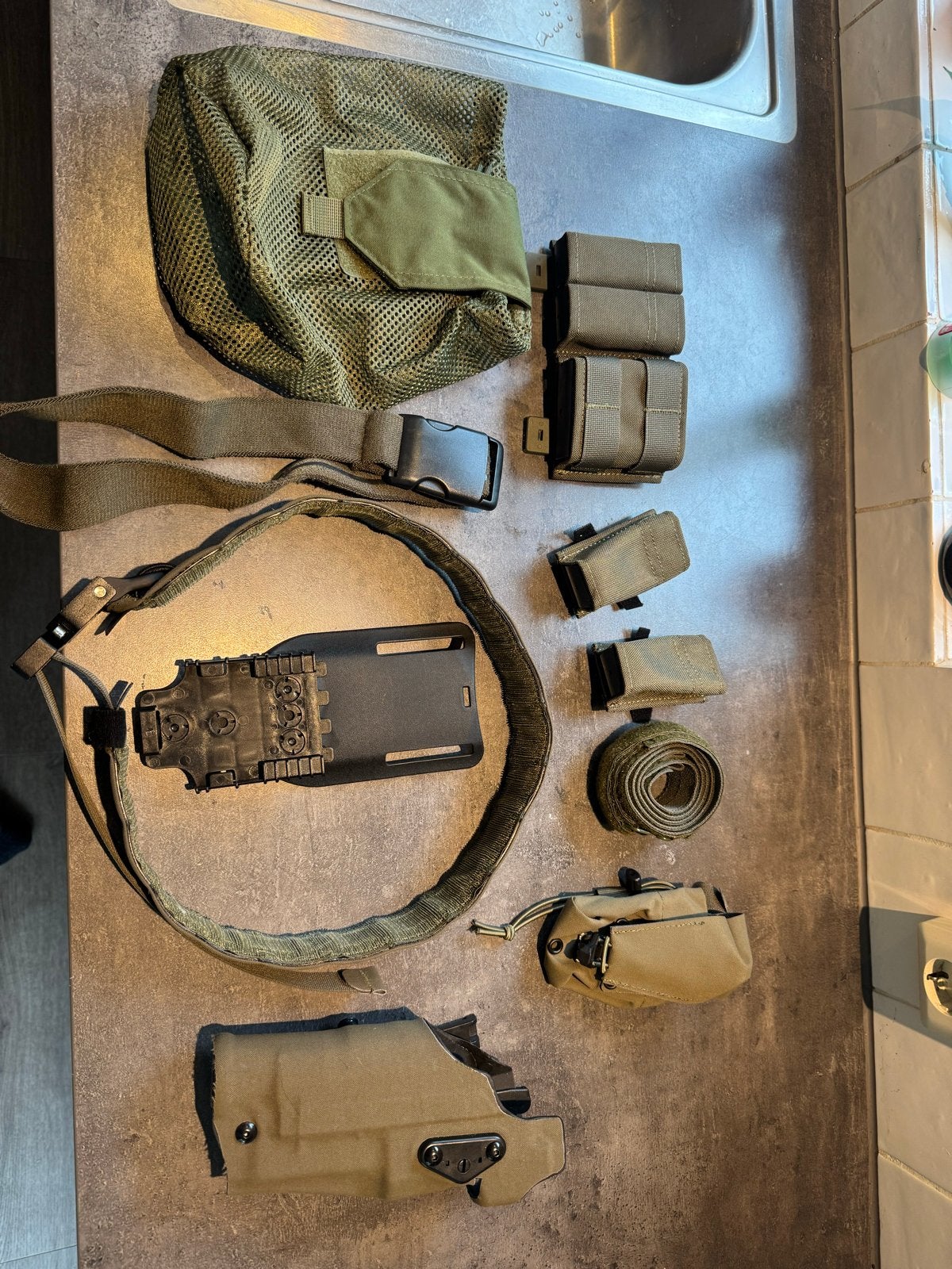 Ferro concepts Safariland imitatie belt, Verzamelen, Verzenden, Landmacht, Nederland